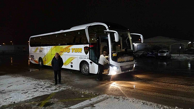 Malatya'da kar yağışı seferleri durdurdu