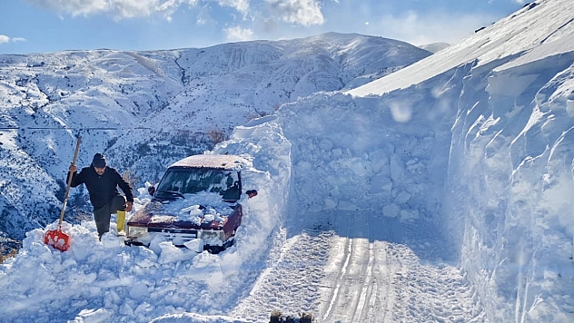 Malatya'da kara gömülen araç bulundu