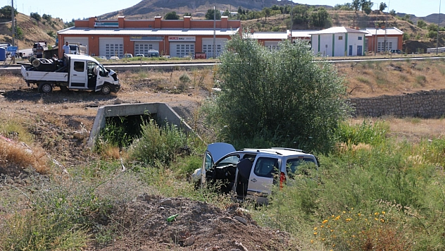 Malatya'da kavşakta korkutan kaza: 3 Yaralı