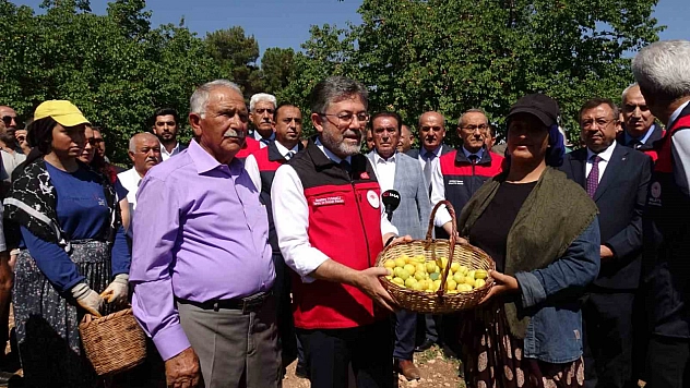 Bakan İbrahim Yumaklı Malatya'da çiftçileri uyardı! 'Sakın ola ki herhangi bir ağacı kesmeyin'
