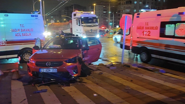 Malatya'da kaza iki otomobil çarpıştı: 3 yaralı