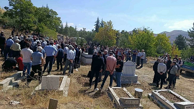 Trafik kazasında hayatını kaybetmişti: Son yolculuğuna uğurlandı