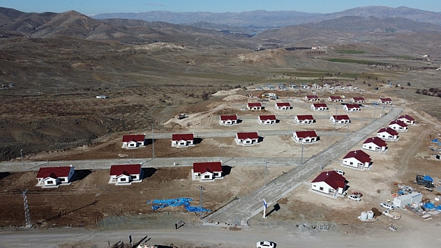 Malatya'da köy evleri taziye evine dönüştürülüyor…