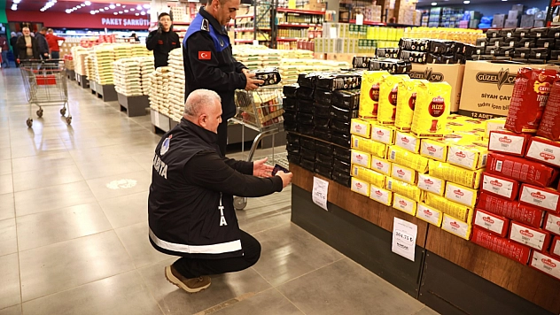 Malatya'da Marketlerde Sıkı Denetim: Etiketler Tek Tek Kontrol Edildi