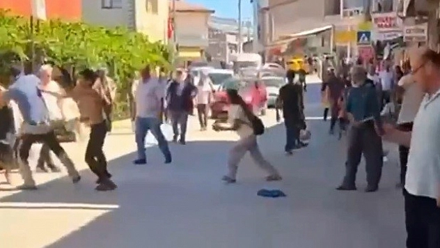 Malatya'da mevsimlik işçiler tekme tokat birbirine girdi! Çok sayıda yaralı var…