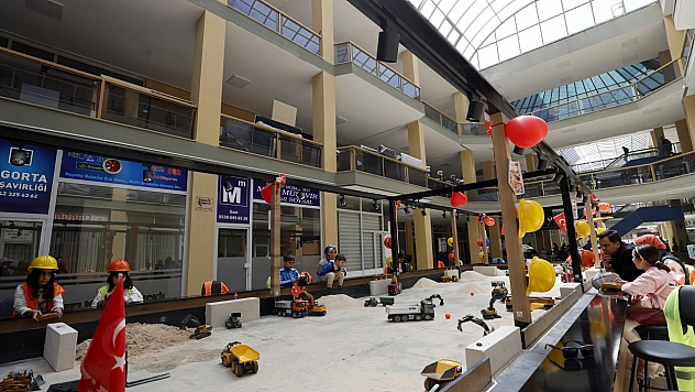 Malatya'da mini şantiye park ilgi odağı oldu