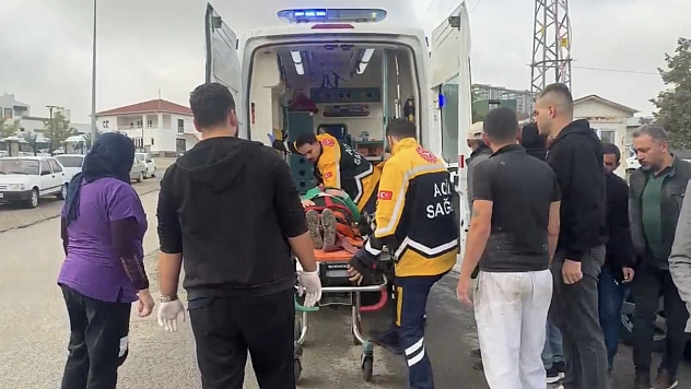 Malatya'da minibüsten inen yayaya otomobil çarptı