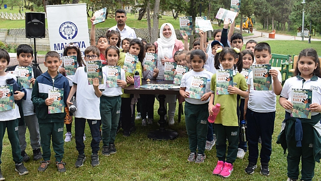 Çocuklara masal dinletisi