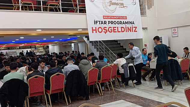 Malatya'da öğrenciler iftar sofrasında buluştu