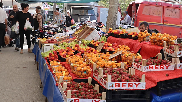 Malatya'da pazar tezgahlarında fiyat tersine döndü: Sebze ucuzladı, meyve cep yakıyor!