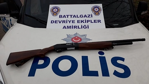 Ruhsatsız silah denetimi: 8 gözaltı