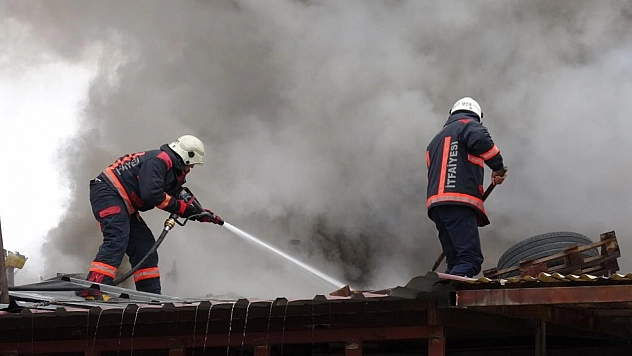 Malatya'da sanayi sitesinde alevler yükseldi
