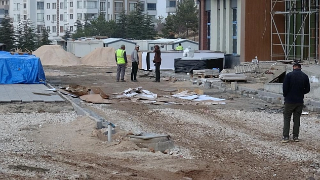 Malatya'da Şantiyede Ortalık Karıştı! İşçilerle Güvenlikciler Birbirine Girdi