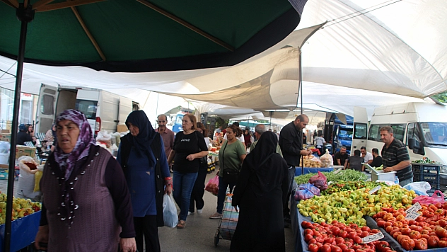 Malatya'da sebze fiyatları yüz güldürdü, meyve tezgâhları cep yaktı: Peki, pazarda sebze meyve fiyatları ne kadar?