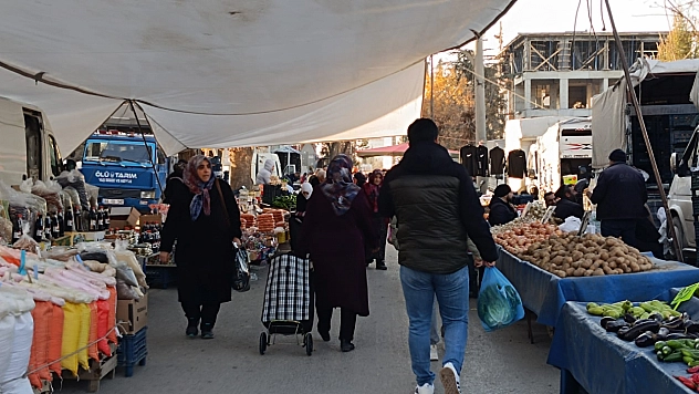Malatya'da soğuk hava pazar fiyatını uçurdu: Domates, salatalık 50 lira…