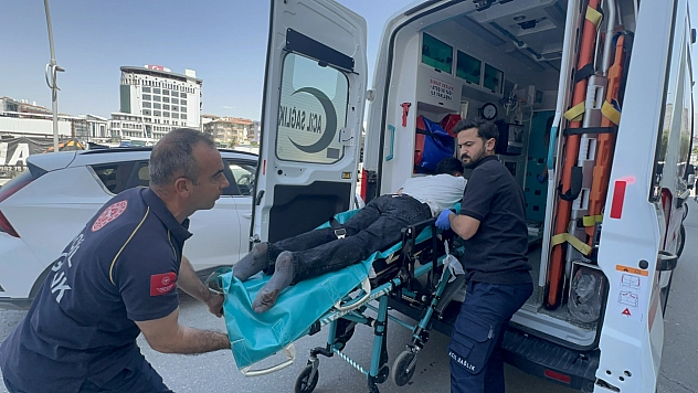 Malatya'da sokak ortasında bıçaklı kavga: Suriyeli genç yaralandı
