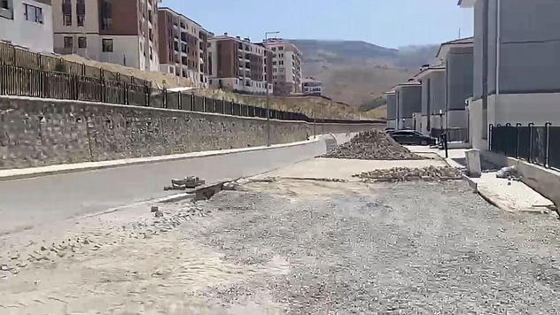 Malatya'da TOKİ konutlarında asansör isyanı: Aylardır kullanamıyorlar