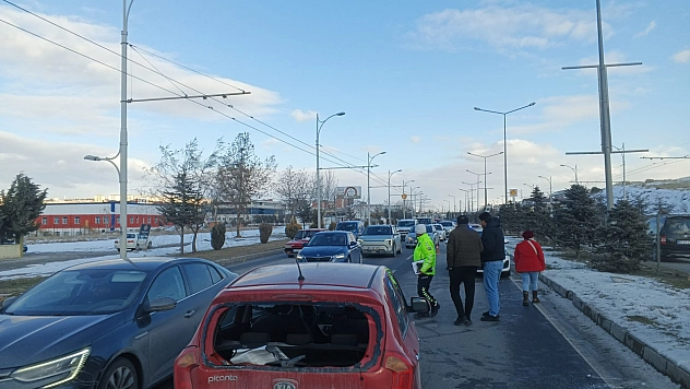 Malatya'da trafik kazası ucuz atlatıldı