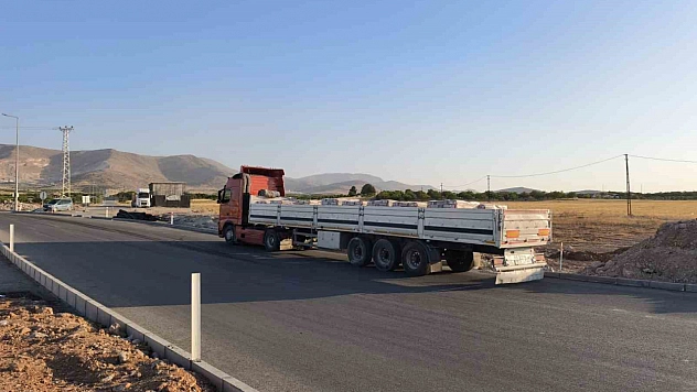 Malatya'da Peş Peşe Trafik Kazaları: Üç Araç Birbirine Girdi