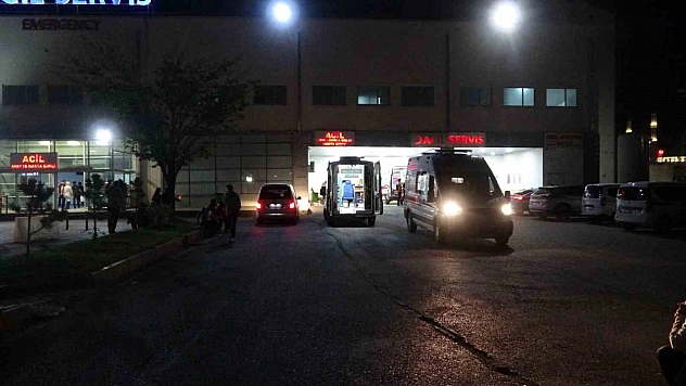 Malatya'da araçlar birbirine girdi: Yol trafiğe kapatıldı!