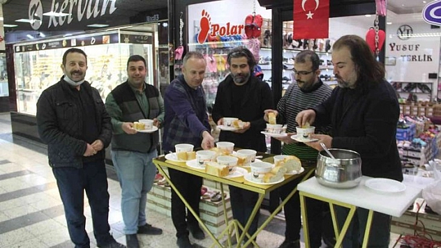 Üzüm hoşafı dağıtıldı