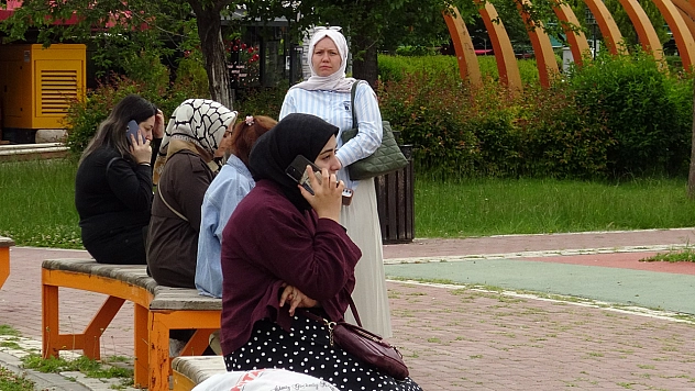 Malatya'da vatandaşlar açık alanlara kaçtı