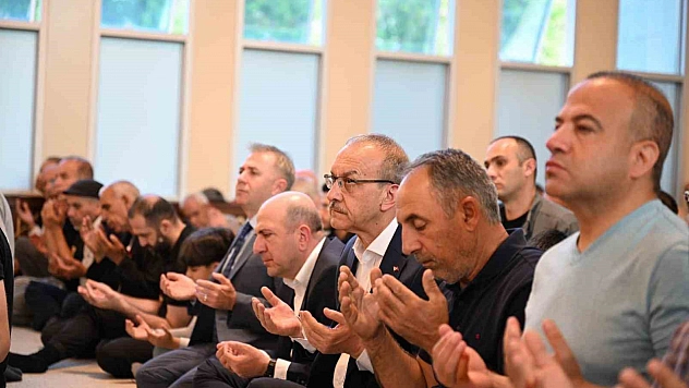 Malatya'da camiler bayram namazında doldu taştı!