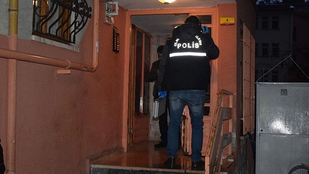 Yaşlı kadın evde ölü bulundu