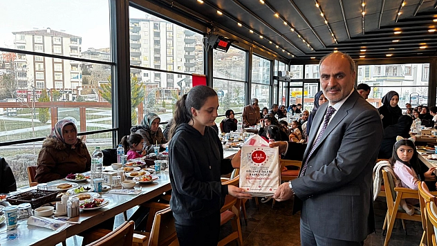 Malatya'da yetim çocuklar iftar sofrasında buluştu