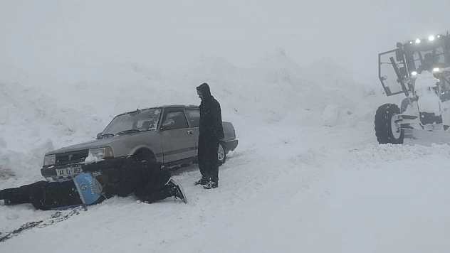 Malatya'da yoğun kar mesaisi: 10 ilçede çalışmalar sürüyor!
