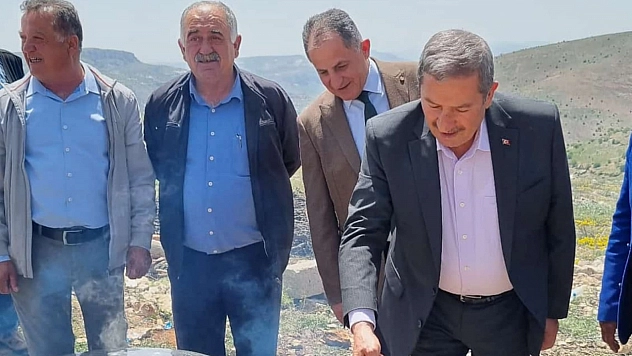 Malatya'da yüzyıllık gelenek devam ediyor..! Kurbanlar kesildi, dualar edildi