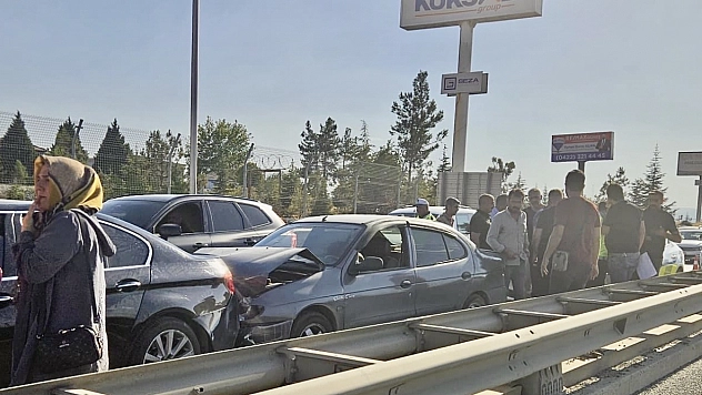 Malatya'da zincirleme kaza! 5 araç birbirine girdi! 1 yaralı