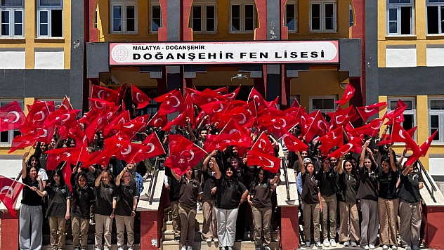 Malatya'daki lise öğrencilerinden A Milli takıma destek!