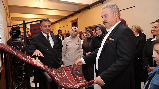 Malatya'dan Kayseri'ye uzanan kültür: 120 yıllık heybeler sergilendi