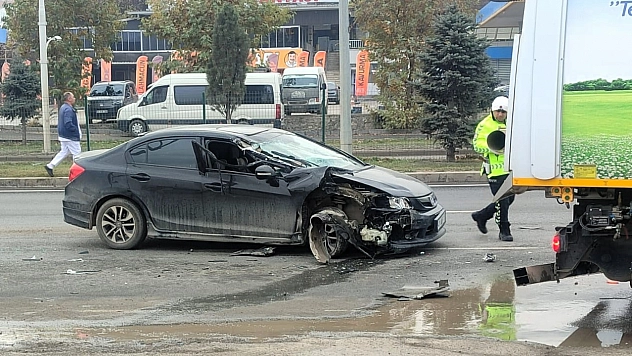 Malatya-Elazığ Yolu'nda Kaza! Çöp Kamyonuna Arkadan Çartı