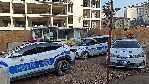 Malatya Fuzuli Caddesi'nde Esnaf Kavgası Kanlı Bitti: 3 Yaralı