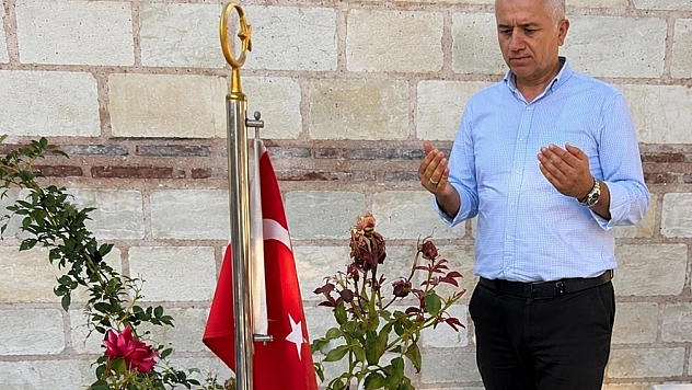 'O gece Türkiye diz çökmedi'