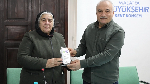 Malatya'nın kültürel hafızasına vefa: Sevim Emir'e plaket verildi