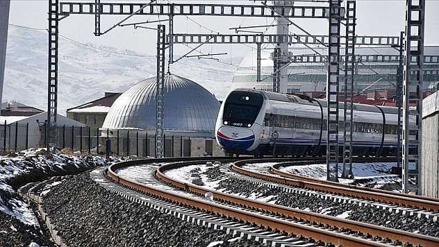 Malatya'nın sabır sınavı: 15 yıl geçti, tek bir ray döşenmedi!