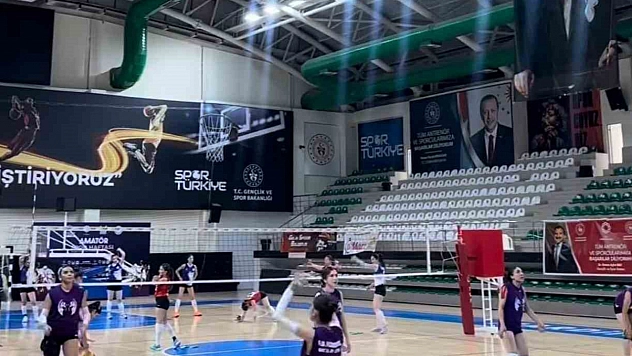 Malatya Voleybol Takımı Sezonun İlk Yenilgisini Aldı