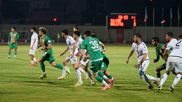 Yeşilyurtspor yarı finalde