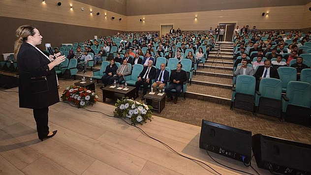Öğrenciler mezun olurken ne yapacağını bilecek