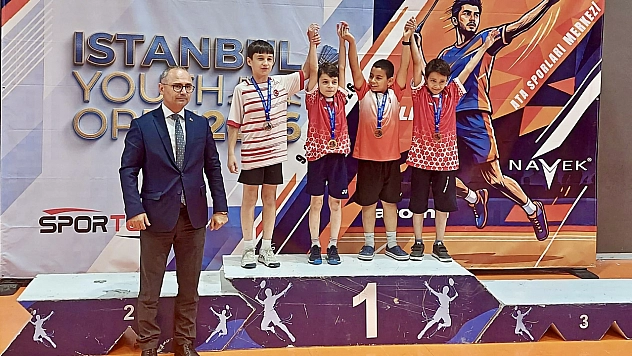 Malatyalı badmintoncu madalyaları topladı geldi