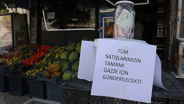 Malatyalı depremzede esnaftan Gazze'ye anlamlı destek: Günlük kazancını bağışladı