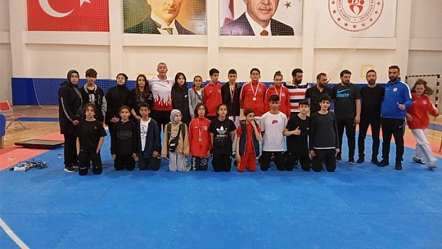 Madalyalarla döndüler