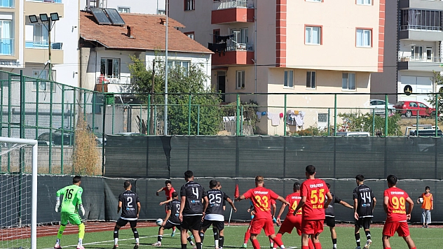 Malatyaspor'a Urfa'a Sürprizi, Yeşilyurt Belediyespor Zirvede…!