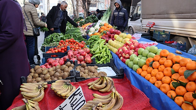 Market Fiyatları Yükseldi! Vatandaş Semt Pazarlarına Akın Etti! İşte güncel Meyve Sebze Fiyatları...