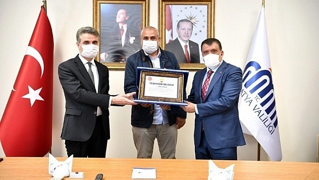 Maskeye teşekkür belgesi