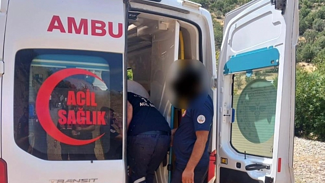 Hafif ticari araç şarampole yuvarlandı: 4 yaralı