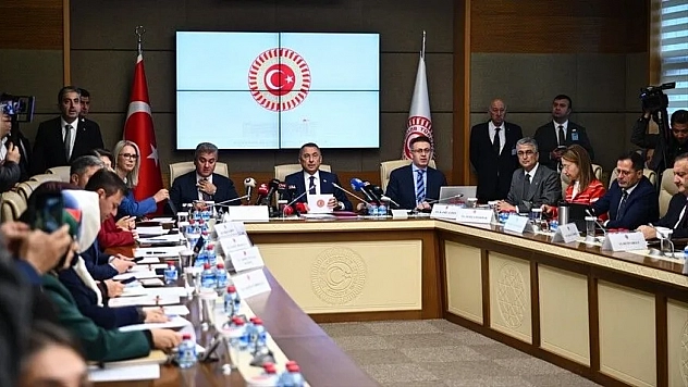 Mekke Anlaşması komisyondan geçti